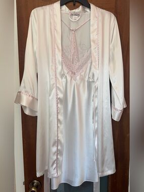 Linea Donatella Chemise Bridal Satin Set “Mrs” Belted Robe Pink Lace Gown-Sm